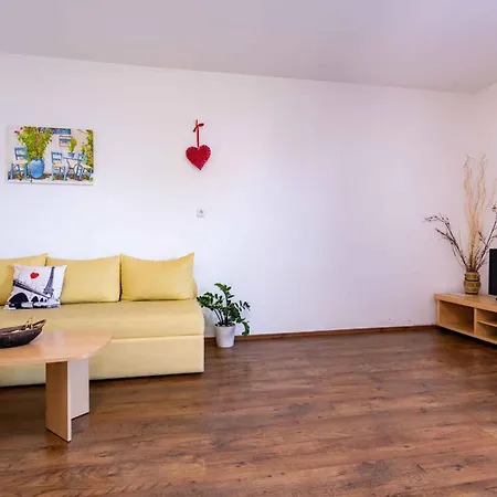 شقة In 5 مالينسكا