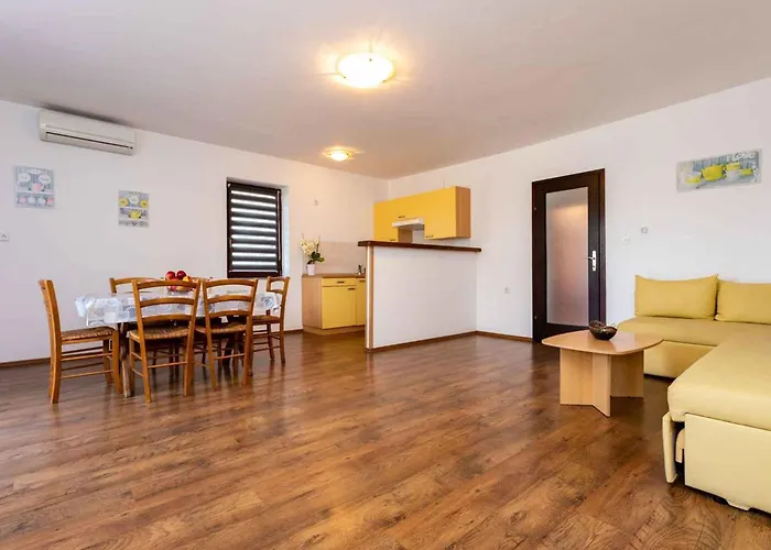 In 5 Lägenhet Malinska